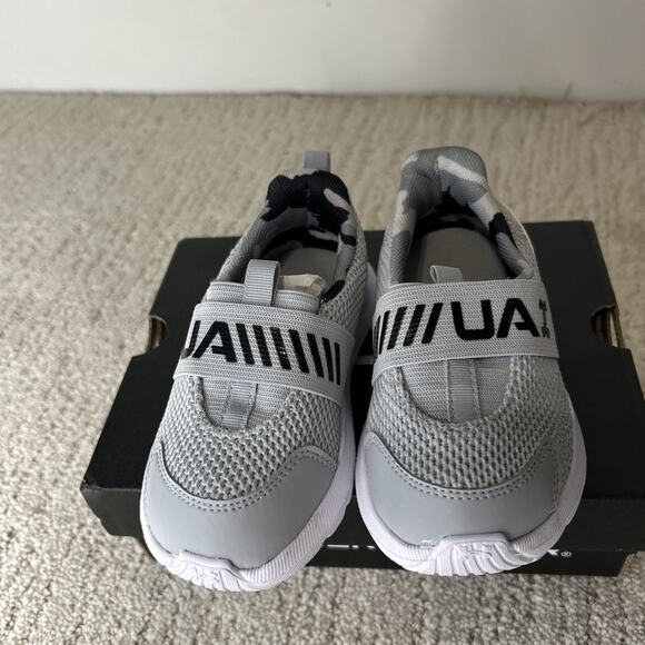Under Armour BINF Surge 3 Slip PRINT - Boys 5 Toddler Grey Slip on Medium New - Picture 4 of 6